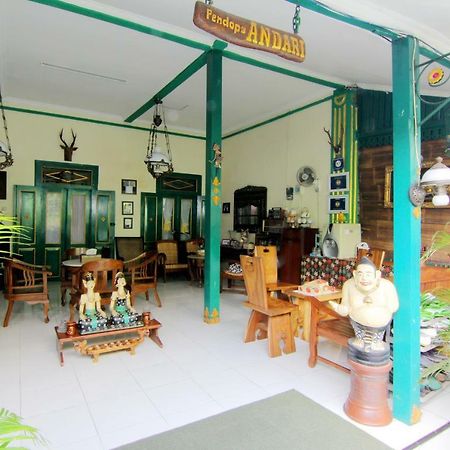 Pendopo Andari Homestay Джокякарта Екстериор снимка