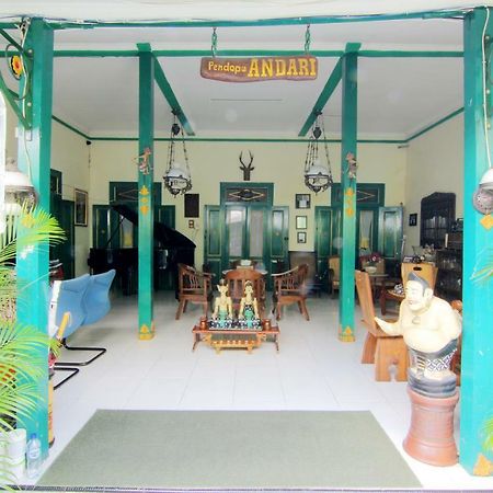 Pendopo Andari Homestay Джокякарта Екстериор снимка