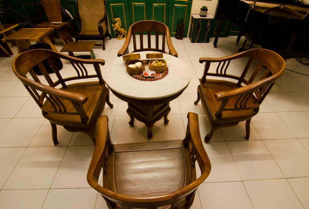 Pendopo Andari Homestay Джокякарта Екстериор снимка